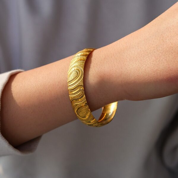 İmitasyon Bilezik Altın Kaplama 1.5 CM Desenli BLZ-1280