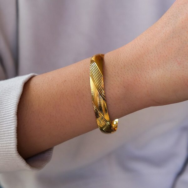 İmitasyon Altın Bilezik 1 cm Yan Çizgili - BLZ-3007