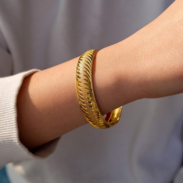 İmitasyon Bilezik Altın Kaplama 1.5 CM Rüzgar Model BLZ-3026