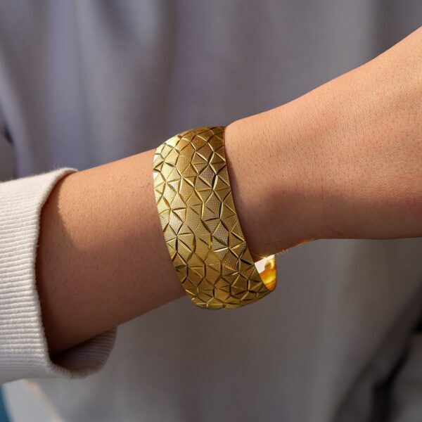 Altın Kaplama İmitasyon Bilezik Noktalı Cam Kırığı Model 3 cm - BLZ-3080