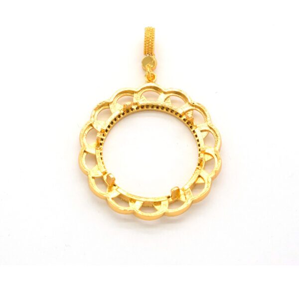 Alternative view of Tam Altın Çerçeveli Kolye​ Ucu Altın Kaplama TGR-611