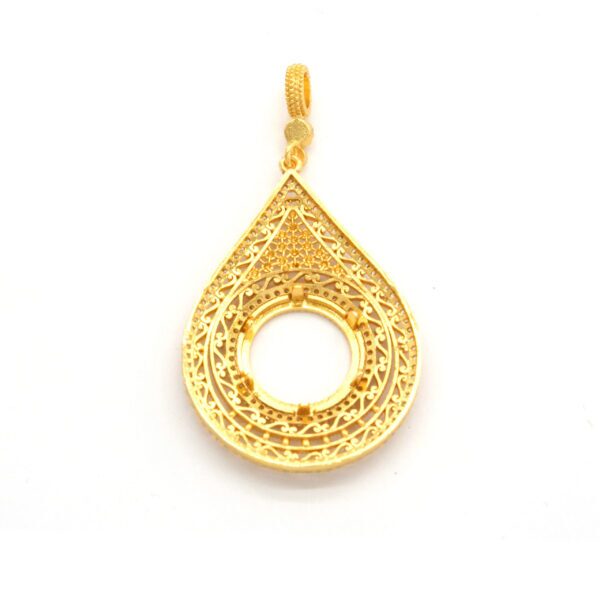 Alternative view of Çeyrek Altın Çerçeveli Kolye Ucu Altın Kaplama TGR-670