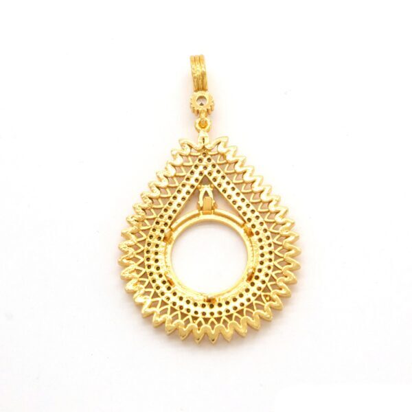 Alternative view of Çeyrek Altın Çerçeveli Kolye Ucu Altın Kaplama TGR-696