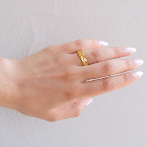 Alternative view of Çelik Yüzük Kadın Altın Kaplama Arpa Model YZK-460