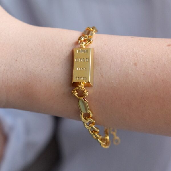 Alternative view of İmitasyon Altın Kaplama Figaro Desenli Külçe Bileklik BLK-1157