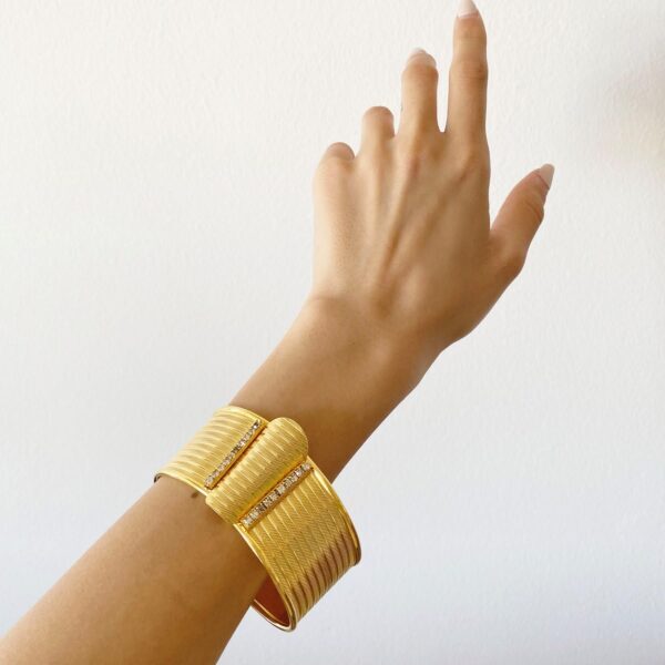 Alternative view of İmitasyon Trabzon Hasırı Altın Kaplama Zirkon Taşlı Kelepçe BLZ-157