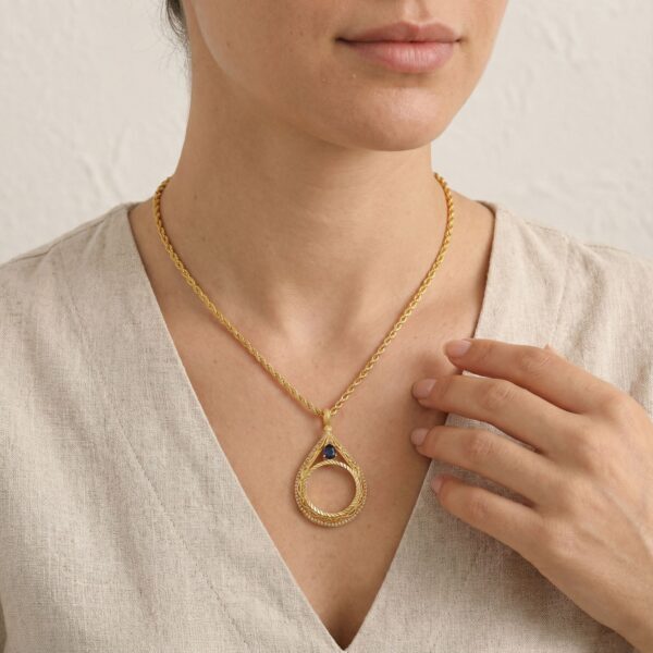 Alternative view of Tam Altın Çerçeveli Kolye​ Ucu Altın Kaplama Desenli TGR-596