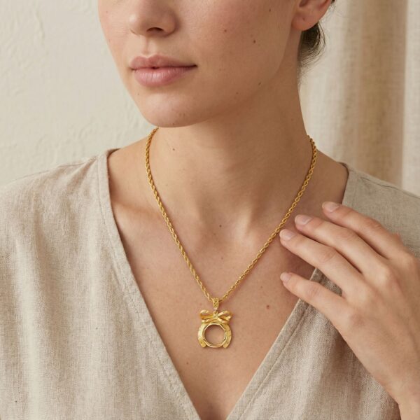 Alternative view of Altın Kaplama İmitasyon  Çeyrek Çerçeveli Kolye Ucu TGR-738