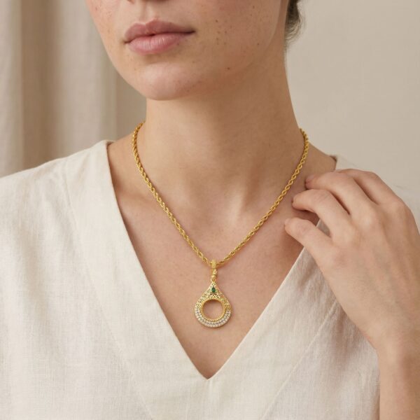 Alternative view of Çeyrek Altın Çerçeveli Kolye Ucu Altın Kaplama TGR-683