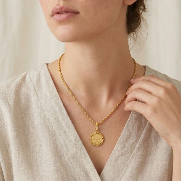 Alternative view of Altın Kaplama Dorika Çerçeveli İmitasyon Çeyrek Reşat kolye Ucu TGR-588