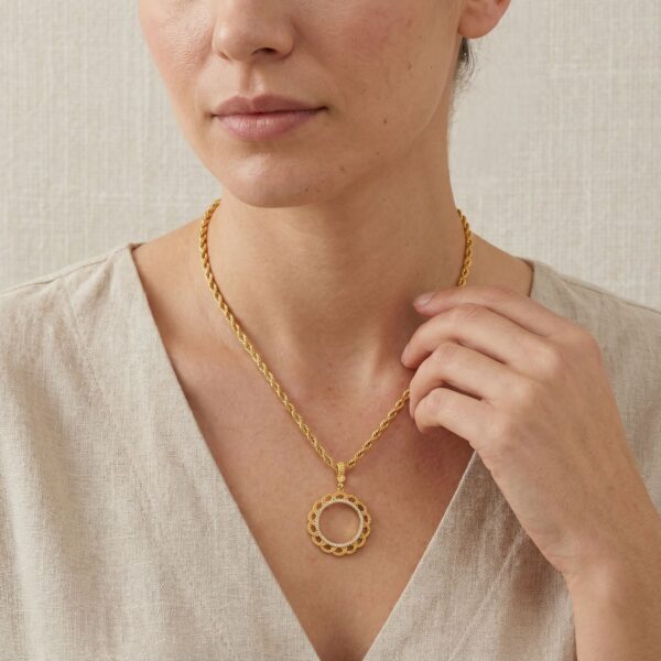 Alternative view of Tam Altın Çerçeveli Kolye​ Ucu Altın Kaplama TGR-611