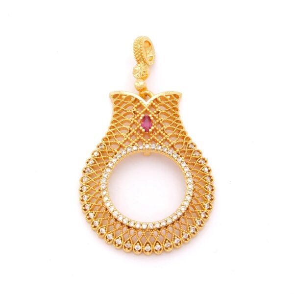 Yarım Altın Çerçeveli Kolye Ucu Altın Kaplama İşlemeli TGR-634