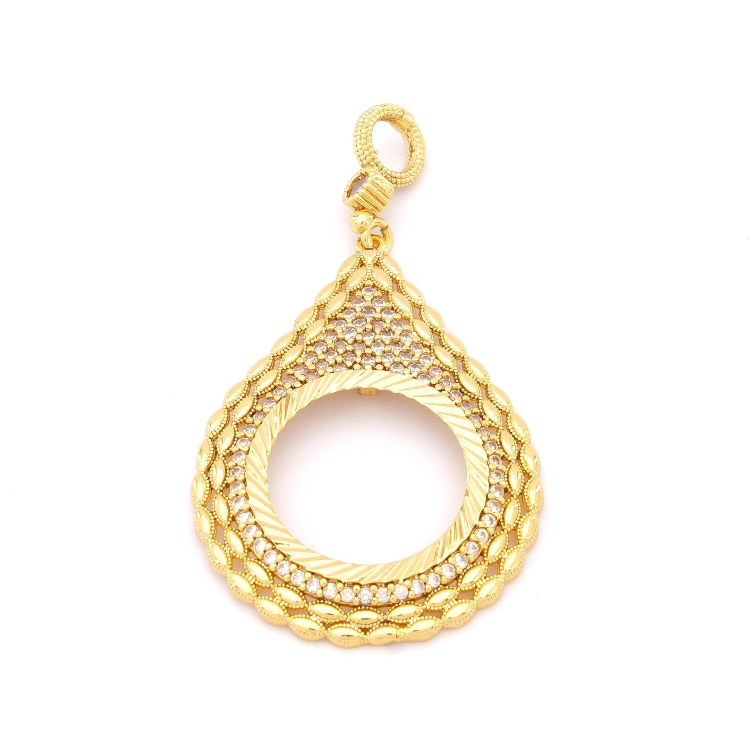 Yarım Altın Çerçeveli Kolye Ucu Altın Kaplama İşlemeli TGR-711