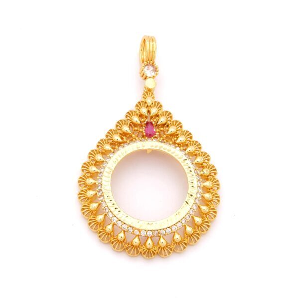 Yarım Altın Çerçeveli Kolye Ucu Altın Kaplama İşlemeli TGR-636