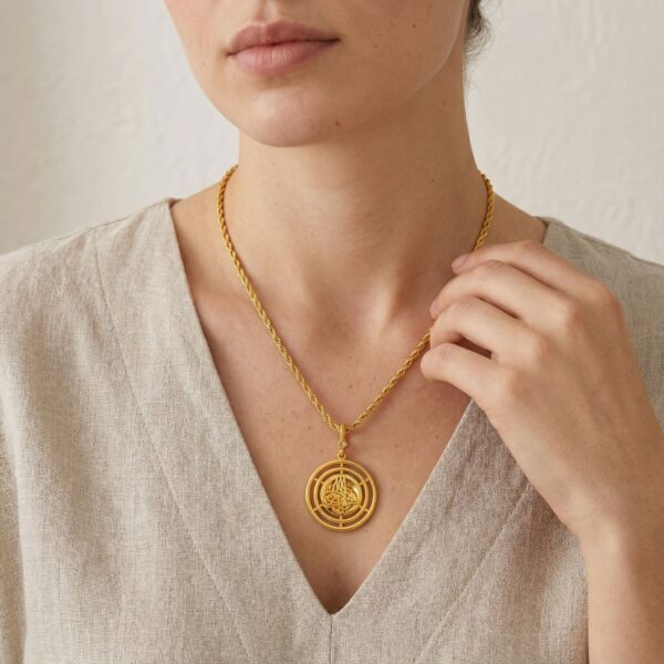 Alternative view of Altın Kaplama İmitasyon Ajda Desenli Tuğralı Küçük Boy Kolye Ucu TGR-734