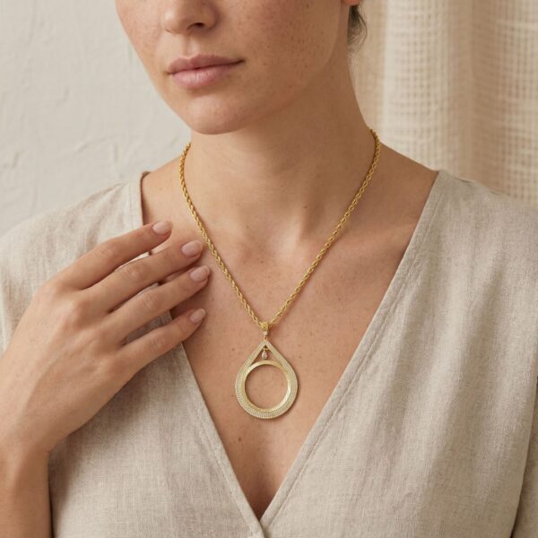 Alternative view of Altın Kaplama İmitasyon Damla Model Zirkon Taşlı Gramse Çerçeve Kolye Ucu TGR-736