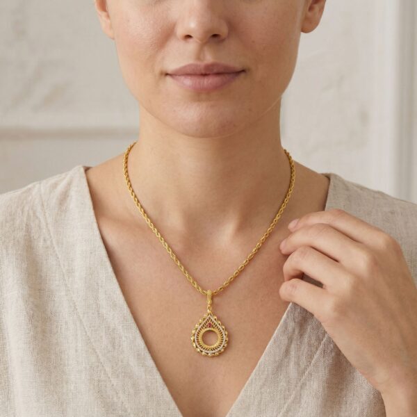 Alternative view of Çeyrek Altın Çerçeveli Kolye Ucu Altın Kaplama TGR-640