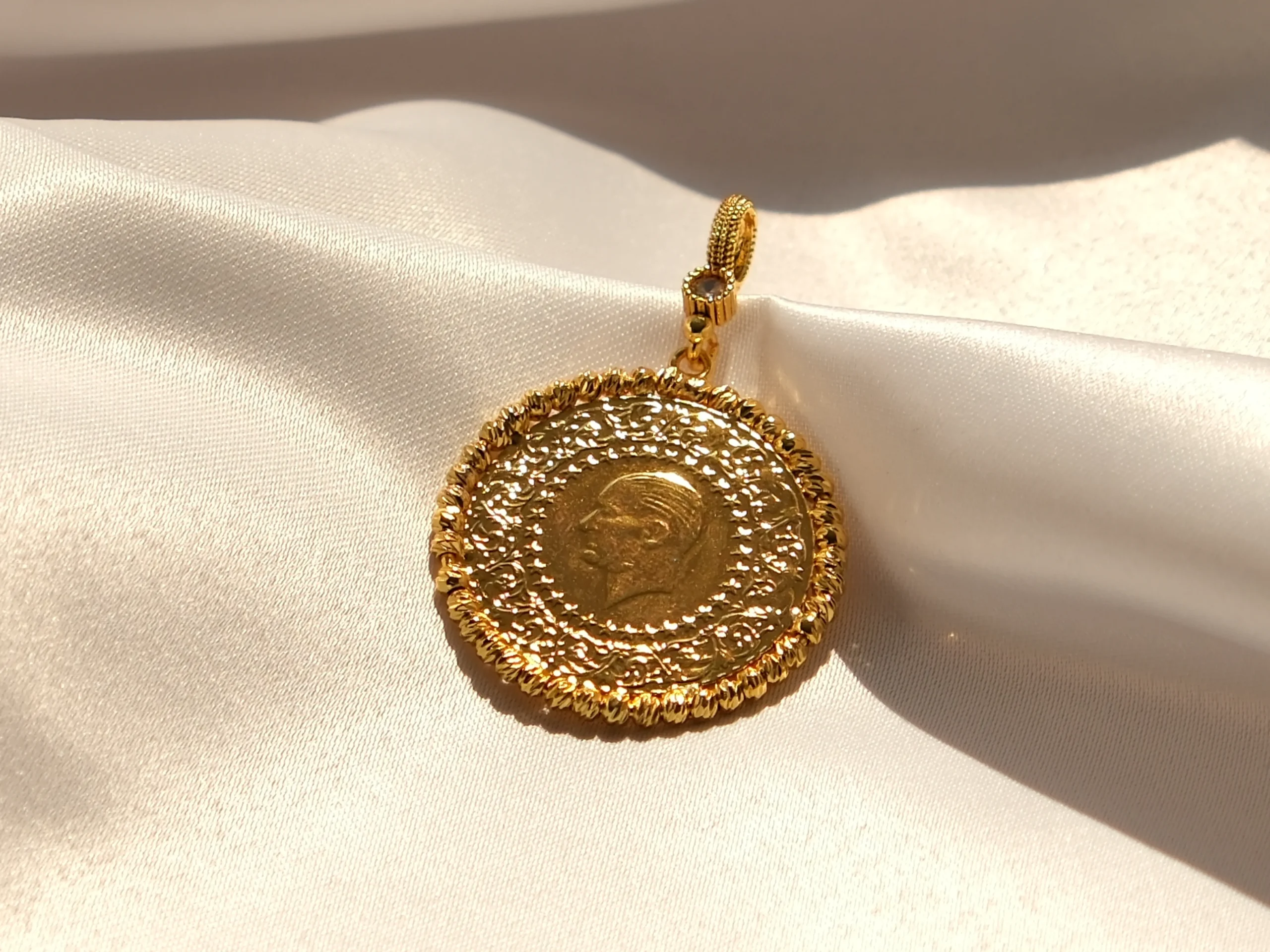 İmitasyon Altın Kolye Ucu Modelleri