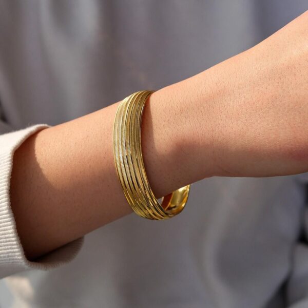 Alternative view of Altın Kaplama Dik Çizgili 1.5 cm Bilezik BLZ-3076